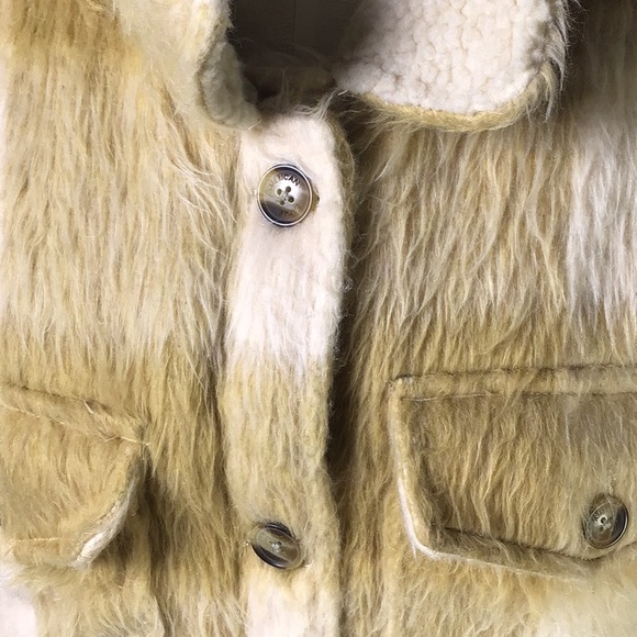 American Eagle Plaid Shaket shag super soft - Picture 8 of 13